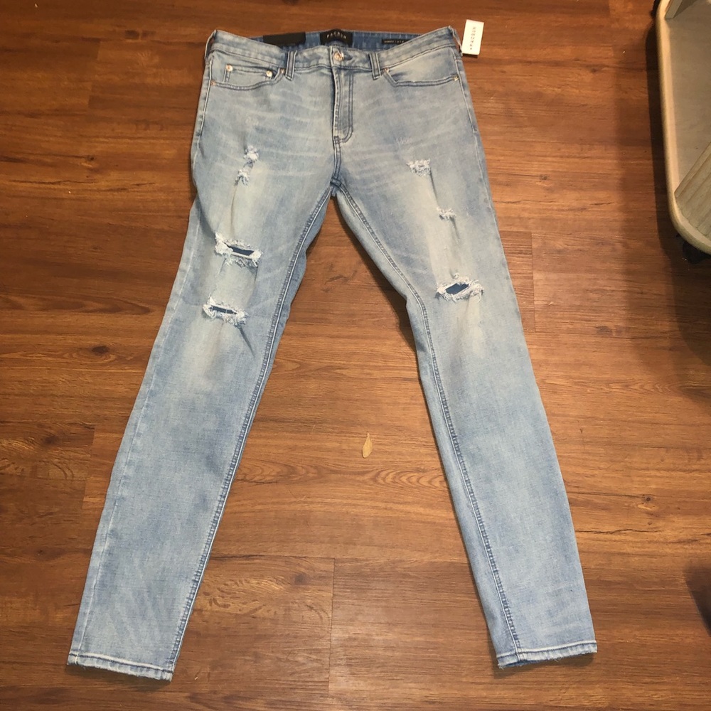 Men’s Pacsun ripped jeans